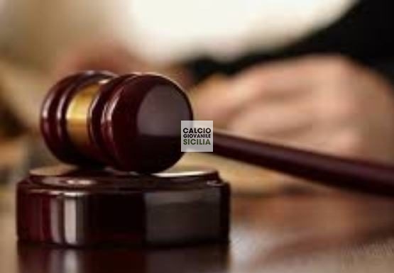 Aggressione all’arbitro negli  Under 17: pugno duro del Giudice Sportivo